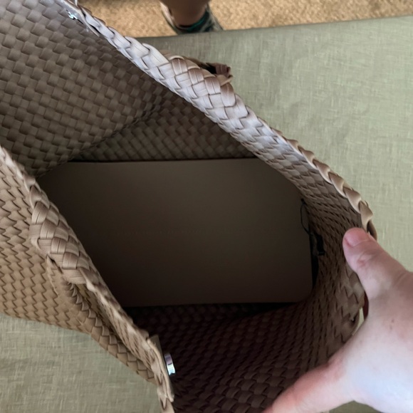 Tan woven Bcbg Maxazria tote - Picture 5 of 5